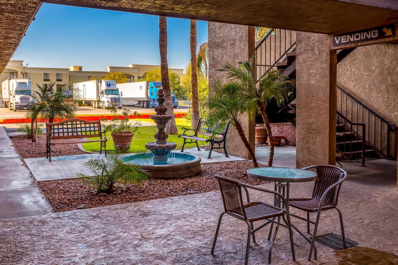 Travelers Inn - Phoenix Exterior photo